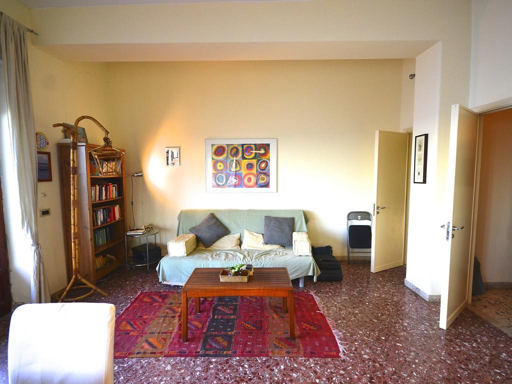 Cozy Holiday Home In Pozzillo With Terrace 阿奇雷亚莱 外观 照片