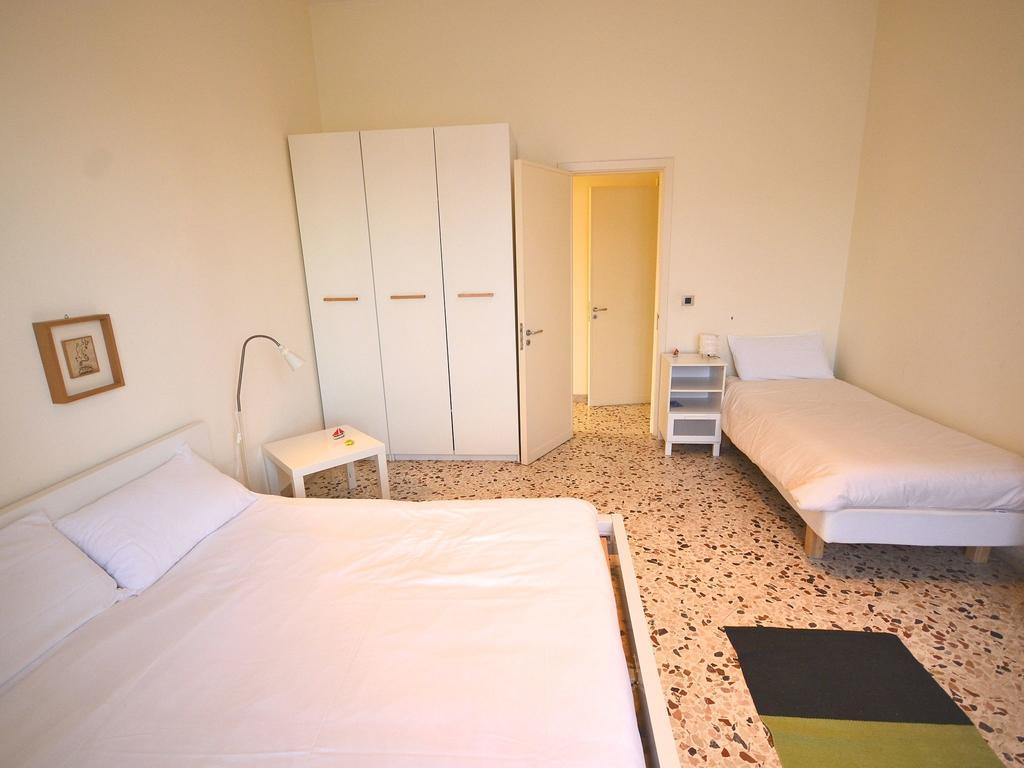 Cozy Holiday Home In Pozzillo With Terrace 阿奇雷亚莱 外观 照片