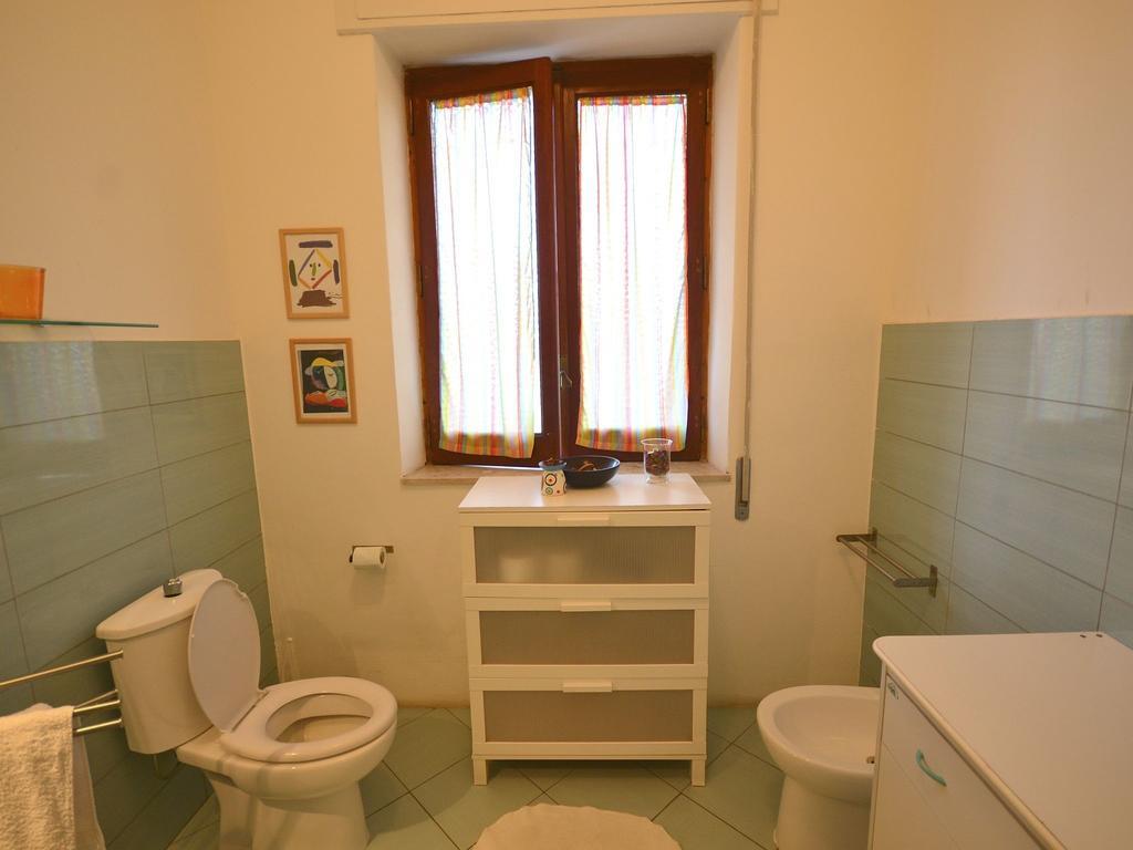 Cozy Holiday Home In Pozzillo With Terrace 阿奇雷亚莱 外观 照片